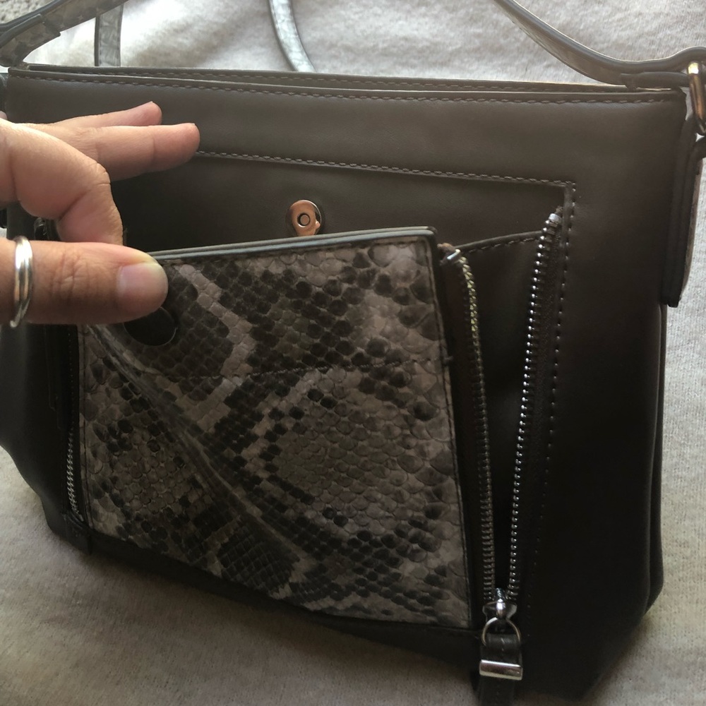 🌸Nine West Crossbody Bag 🌸 - Picture 9 of 16